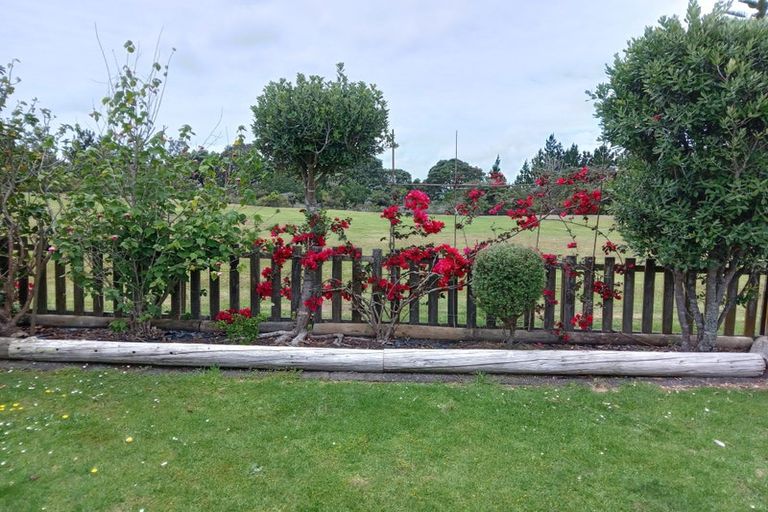 Photo of property in 28 James Mcleod Road, Shelly Beach, Helensville, 0874