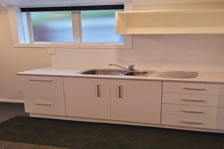 Photo of property in 41 Chorley Avenue, Massey, Auckland, 0614