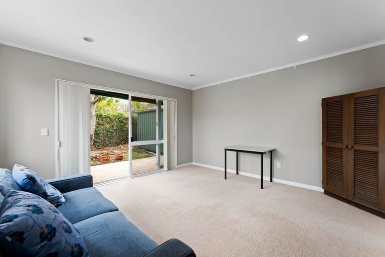 Photo of property in 18 Vintage Drive, Henderson, Auckland, 0612