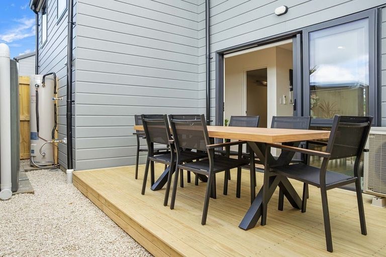 Photo of property in 28a Mckinstry Avenue, Mangere East, Auckland, 2024