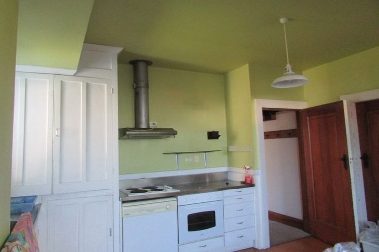 Photo of property in 100 Shakespeare Road, Waltham, Christchurch, 8023