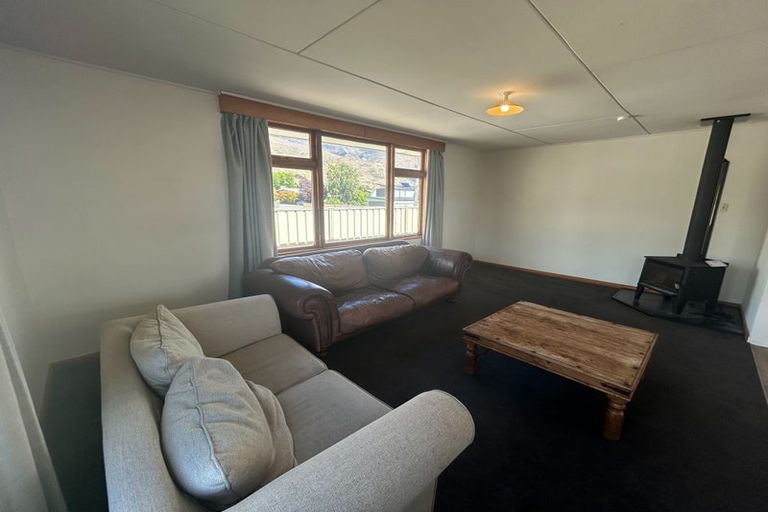 Photo of property in 112 Tenby Street, Wanaka, 9305