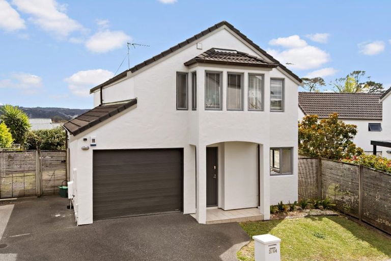 Photo of property in 3/64 Schnapper Rock Road, Schnapper Rock, Auckland, 0632