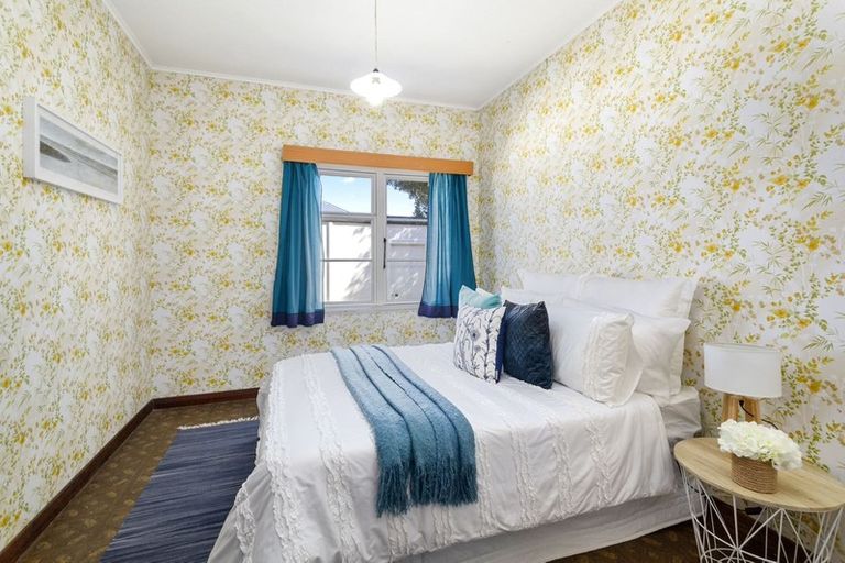 Photo of property in 4 Godley Street, Waterloo, Lower Hutt, 5011