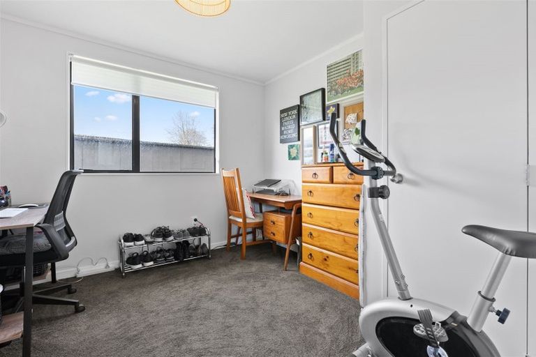 Photo of property in 2/26 Landscape Road, Papatoetoe, Auckland, 2025