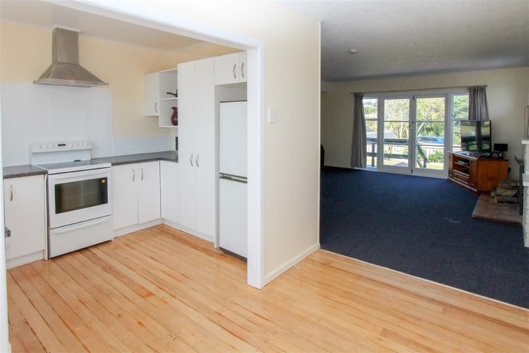 Photo of property in 11 Clyde Street, Utuhina, Rotorua, 3015