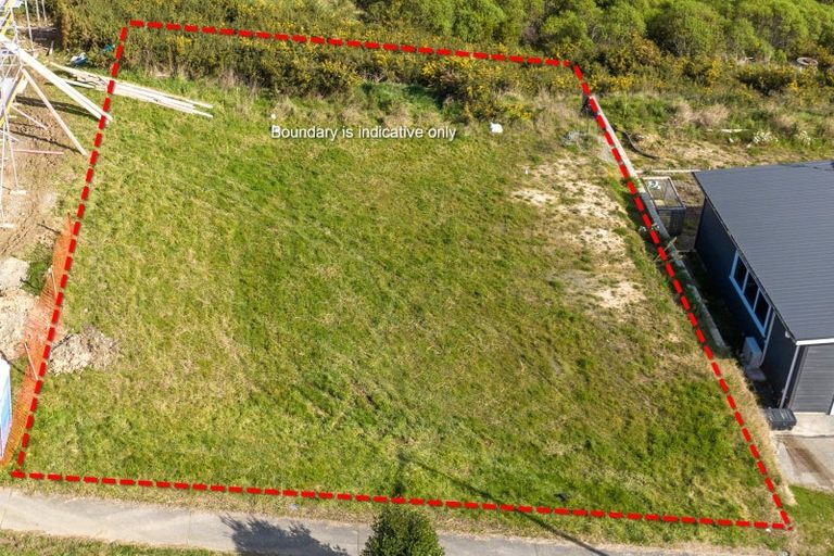 Photo of property in 35 Vaucluse Heights, Fitzherbert, Palmerston North, 4410