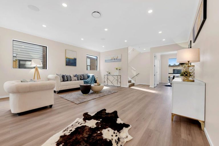 Photo of property in 25 Bremner Ridge Street, Flat Bush, 2019