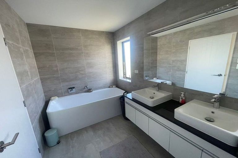 Photo of property in 16 Thistle Close, Beachlands, Auckland, 2018