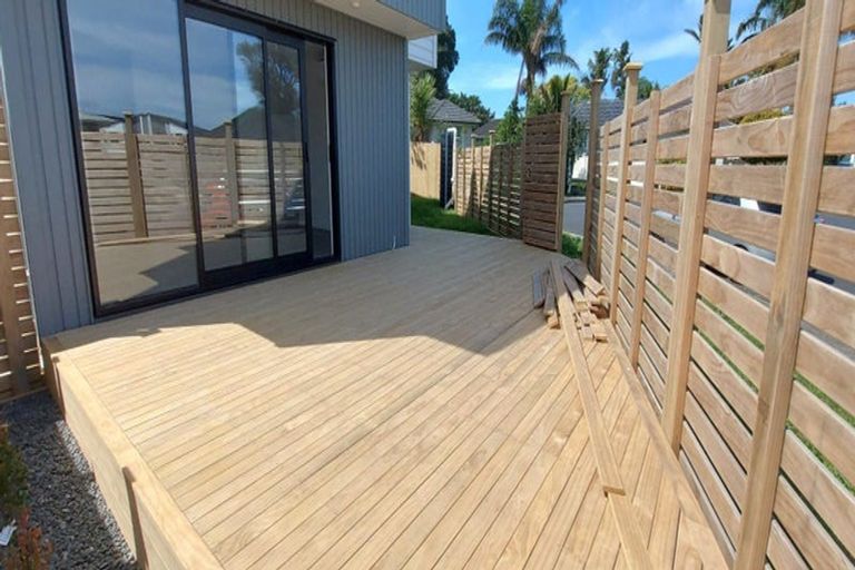 Photo of property in 20a Mackenzie Street, Te Atatu South, Auckland, 0610