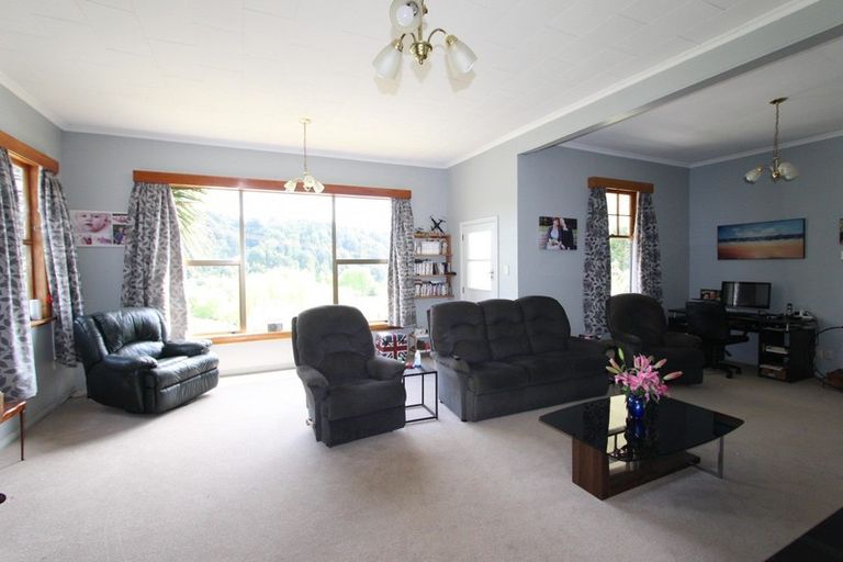 Photo of property in 2649 Pahiatua Pongaroa Road, Makuri, Pahiatua, 4989