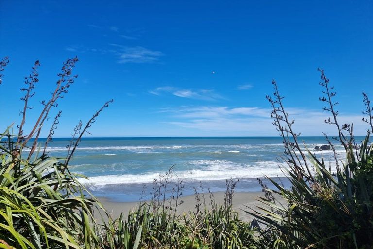 Photo of property in 2187 Coast Road, Barrytown, Runanga, 7873