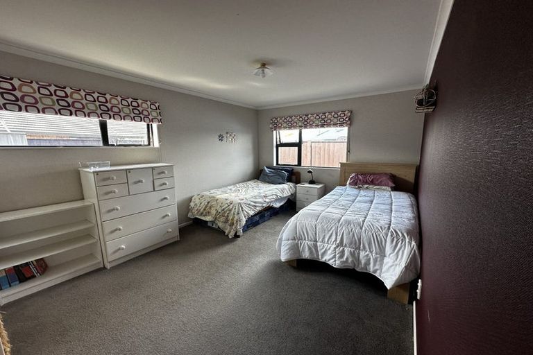 Photo of property in 24 Cleveland Heights, Kelvin Grove, Palmerston North, 4414