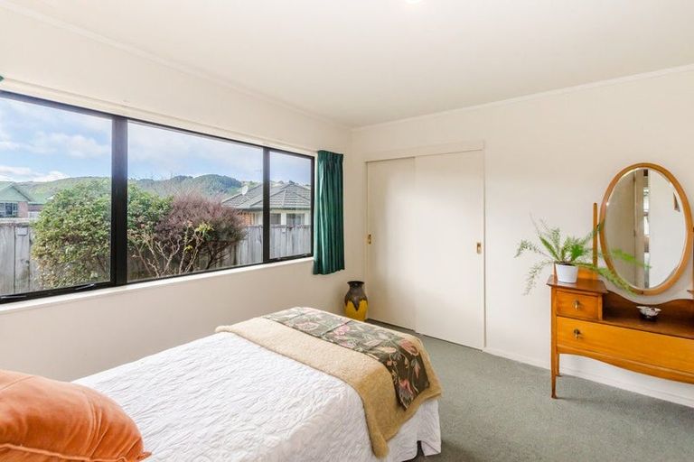 Photo of property in 37a Spackman Crescent, Paraparaumu, 5032