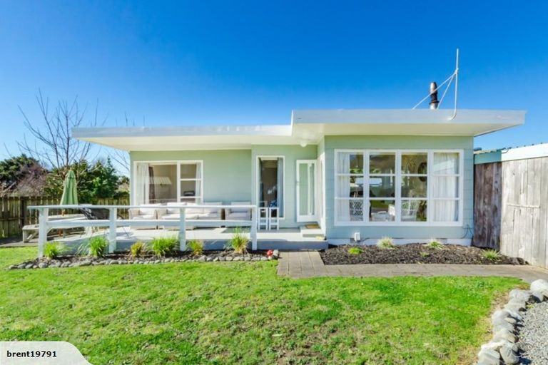 Photo of property in 19 Jeep Road, Raumati South, Paraparaumu, 5032