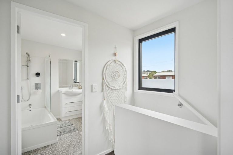 Photo of property in 7 Phillip Street, Johnsonville, Wellington, 6037