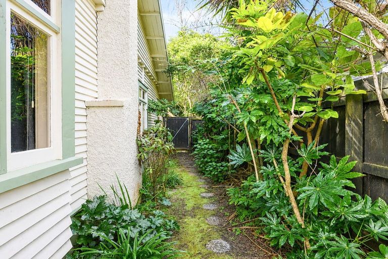 Photo of property in 24 Myrtle Street, Hamilton East, Hamilton, 3216
