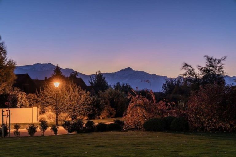 Photo of property in 14 Waimana Place, Wanaka, 9305