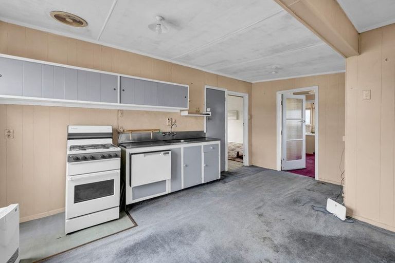 Photo of property in 18 Cornwall Street, Patea, 4520