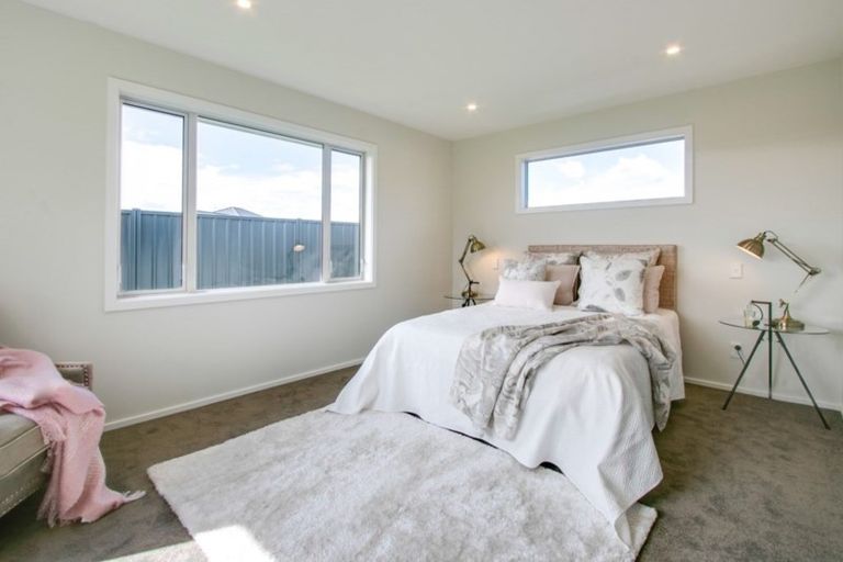 Photo of property in 14 Ruahine Road, Poraiti, Napier, 4112