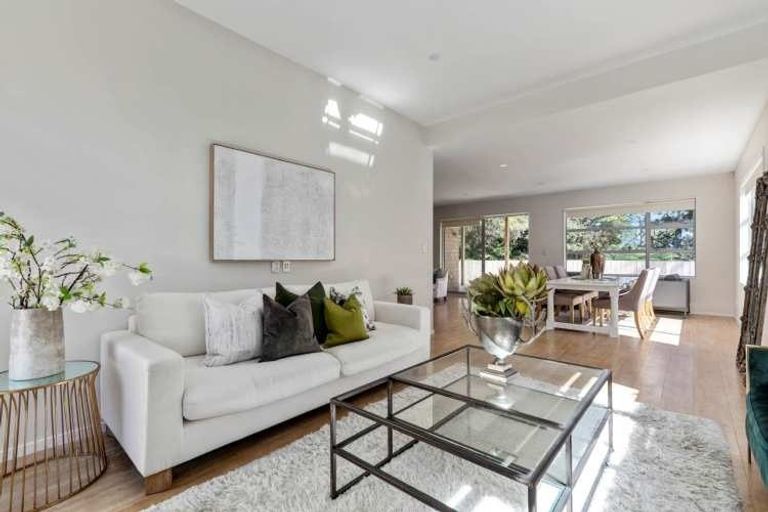 Photo of property in 29 Meteor Place, Schnapper Rock, Auckland, 0632