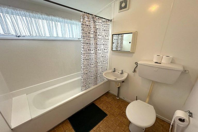 Photo of property in 77-81 Botanical Road, Takaro, Palmerston North, 4412