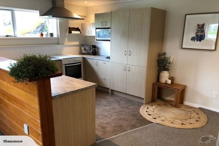 Photo of property in 125 Chamberlain Road, Massey, Auckland, 0614