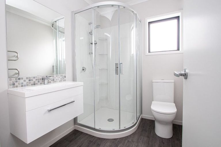 Photo of property in 2/10 Charlemont Street, Whitiora, Hamilton, 3200