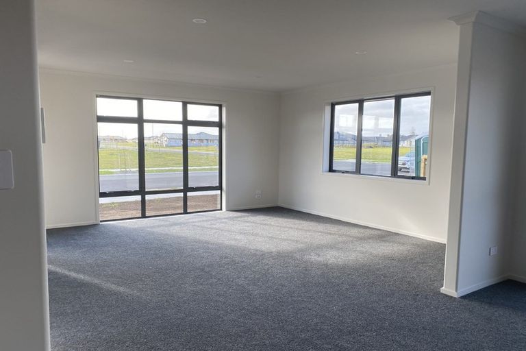 Photo of property in 9 Te Piriti Road, One Tree Point, 0118