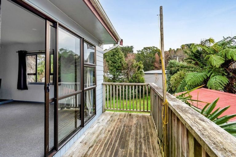 Photo of property in 12 Seaview Road, Marfell, New Plymouth, 4310