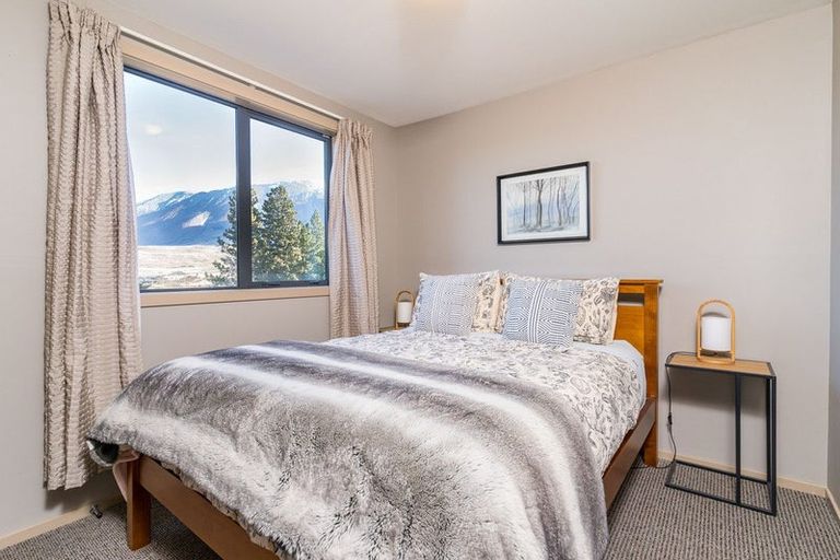 Photo of property in 76 Ohau Drive, Lake Ohau, Twizel, 9412