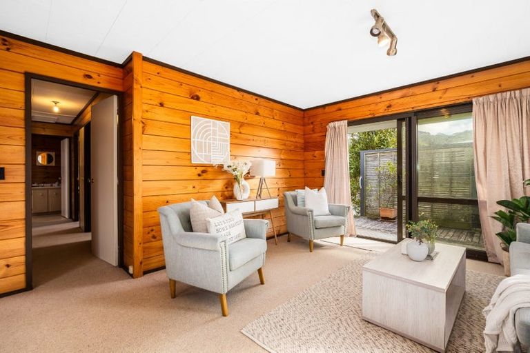 Photo of property in 2 Te Arawi Street, Takapuwahia, Porirua, 5022