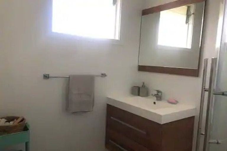 Photo of property in 5 Clouston Place, Opunake, 4616