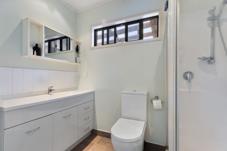 Photo of property in 92 Stanmore Bay Road, Stanmore Bay, Whangaparaoa, 0932