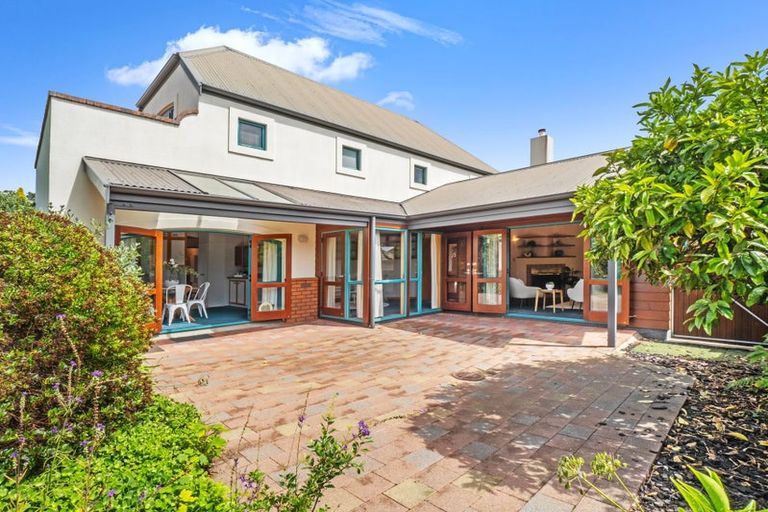 Photo of property in 3 Balcairn Place, Terrace End, Palmerston North, 4410