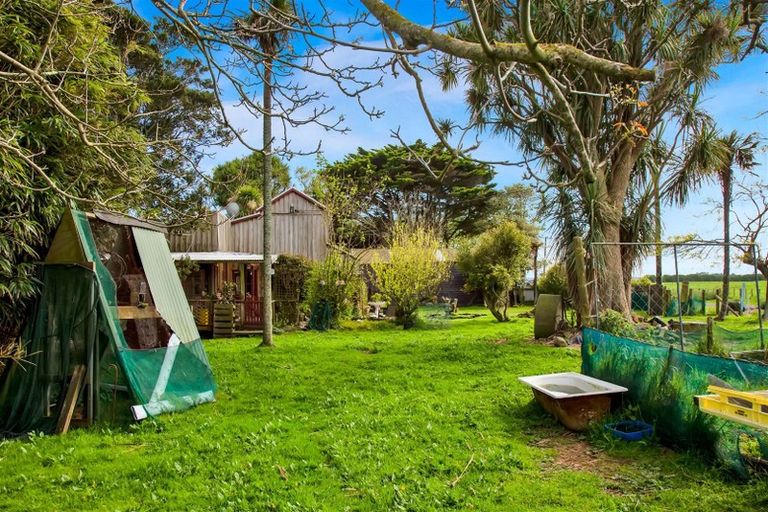 Photo of property in 593 Auroa Road, Auroa, Hawera, 4678