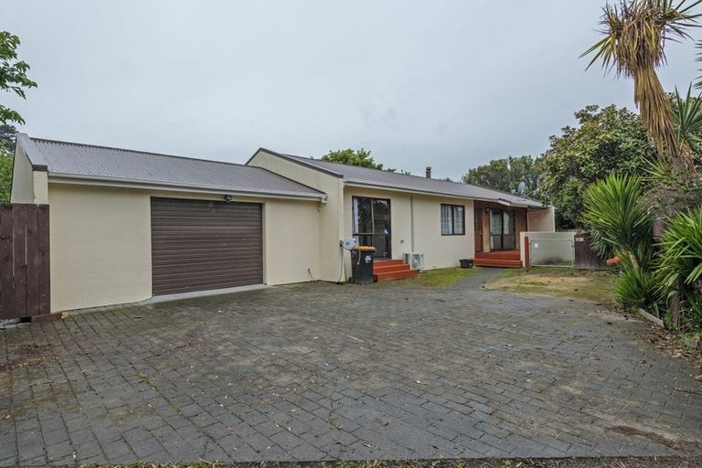 Photo of property in 134 John F Kennedy Drive, Milson, Palmerston North, 4414