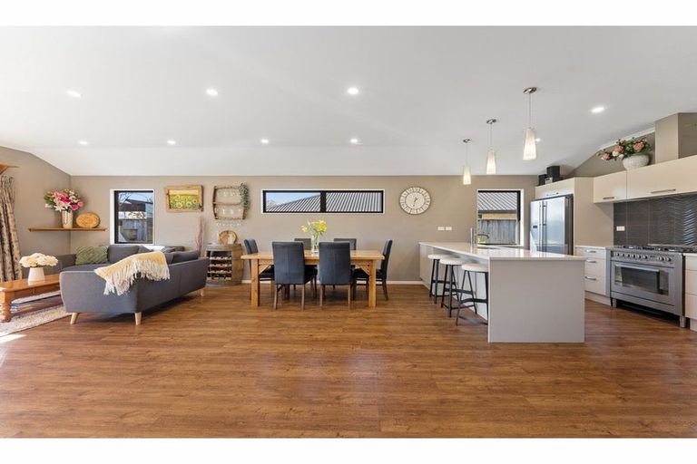 Photo of property in 18 Wanderers Avenue, Brightwater, 7022