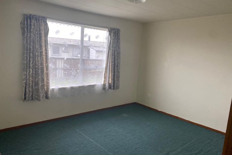 Photo of property in 2/10 Tuna Place, Manurewa, Auckland, 2102