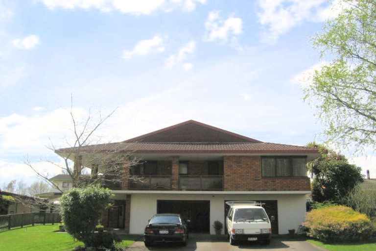 Photo of property in 6 Waitawa Place, Lynmore, Rotorua, 3010