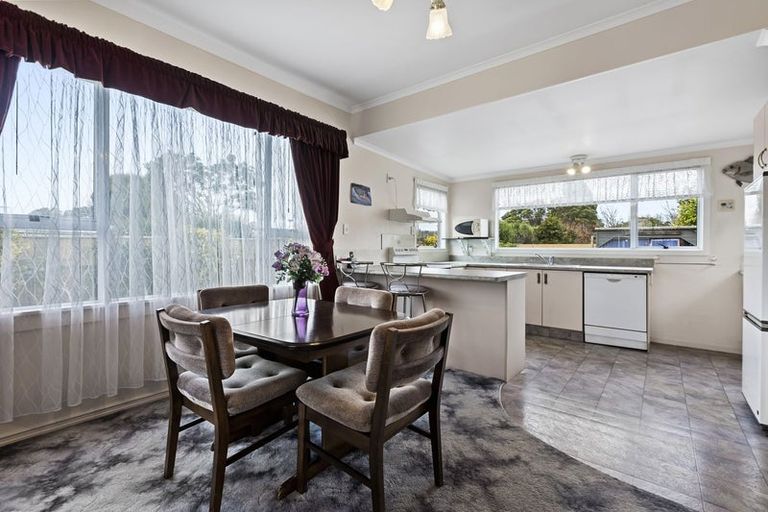 Photo of property in 15 Walsh Road, Westown, New Plymouth, 4310