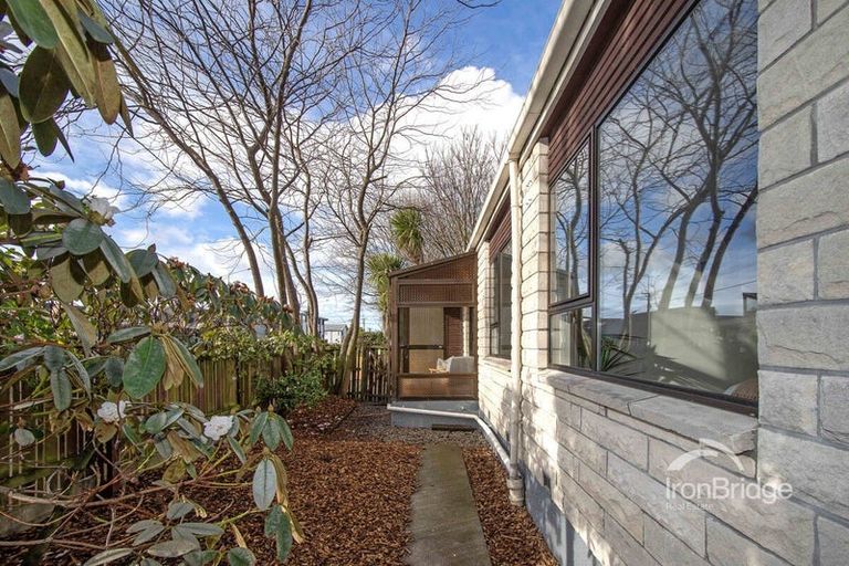 Photo of property in 1/92 North Avon Road, Richmond, Christchurch, 8013