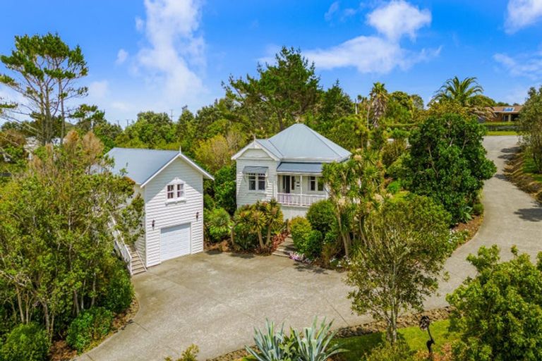 Photo of property in 376 Oaia Road, Muriwai, Waimauku, 0881