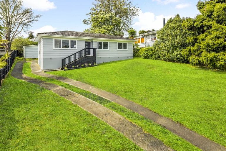 Photo of property in 15 Arlette Place, Massey, Auckland, 0614