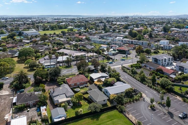 Photo of property in 78a Swanson Road, Henderson, Auckland, 0610