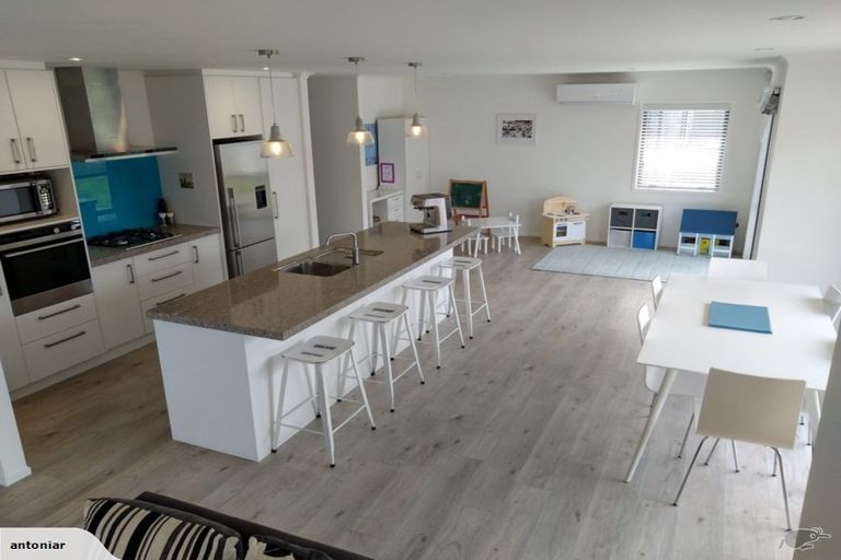 Photo of property in 4 Aporo Drive, Kumeu, 0810