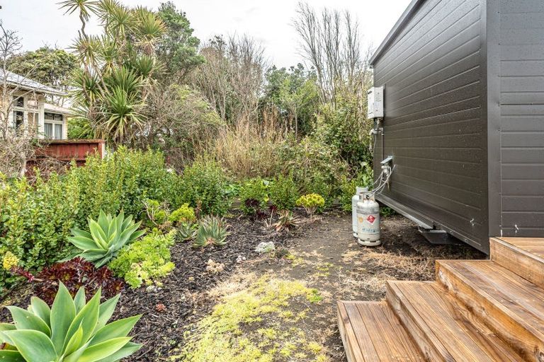 Photo of property in 43 Seafront Road, Castlecliff, Whanganui, 4501