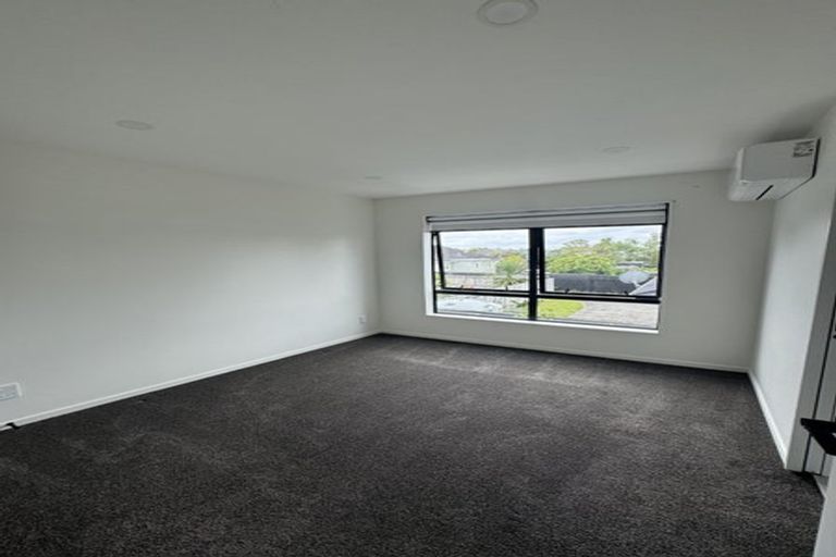 Photo of property in 10/5 Hikurangi Street, Te Atatu Peninsula, Auckland, 0610