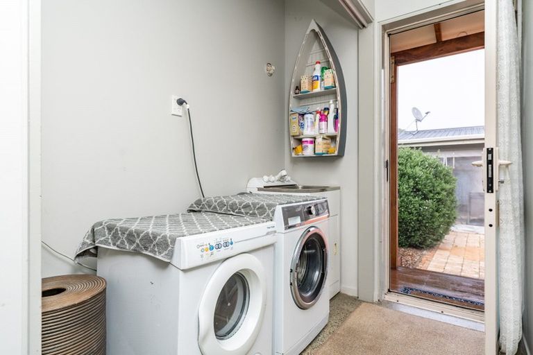 Photo of property in 141 Marsden Bay Drive, One Tree Point, 0118