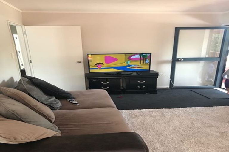 Photo of property in 64 Rosella Road, Mangere East, Auckland, 2024